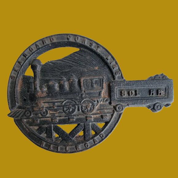Vintage 1950s Virginia Metalcraft Seaboard Coast Railroad Cast Iron Trivet - Picture 1 of 4